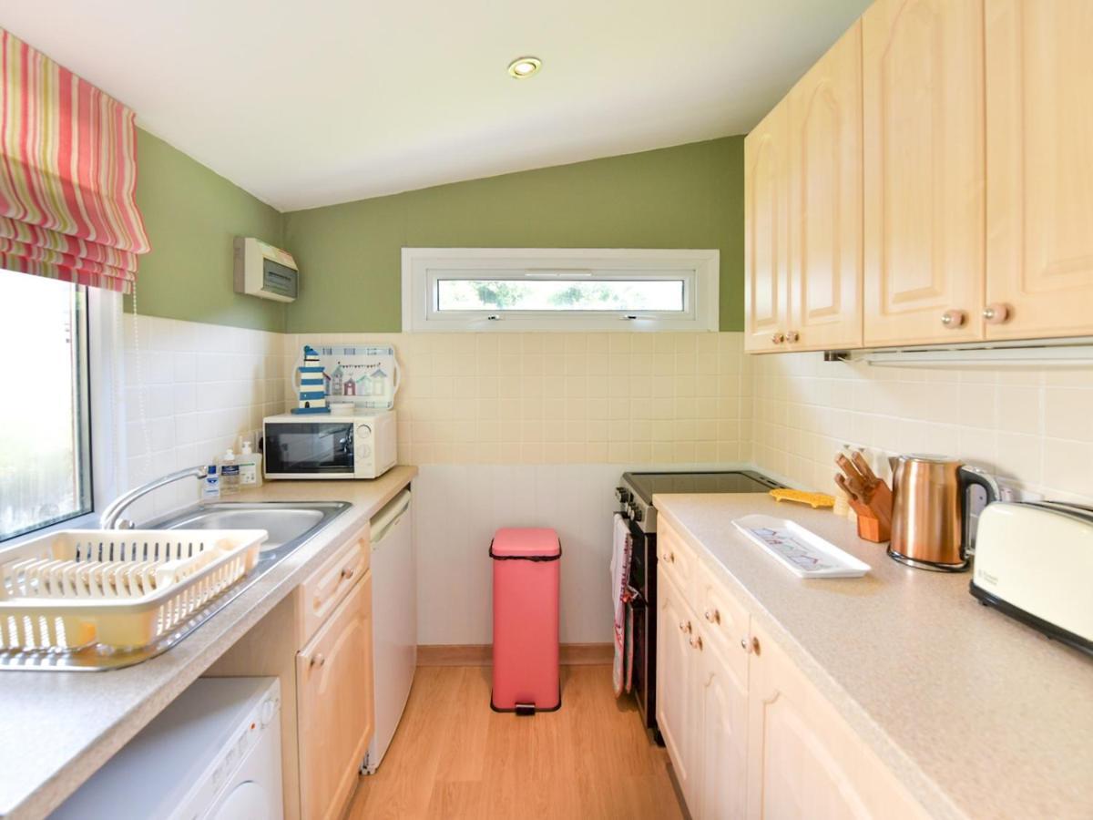 Pass The Keys Gower Beach Staycation Caswell Bay - Sleeps 4 Swansea Exterior photo